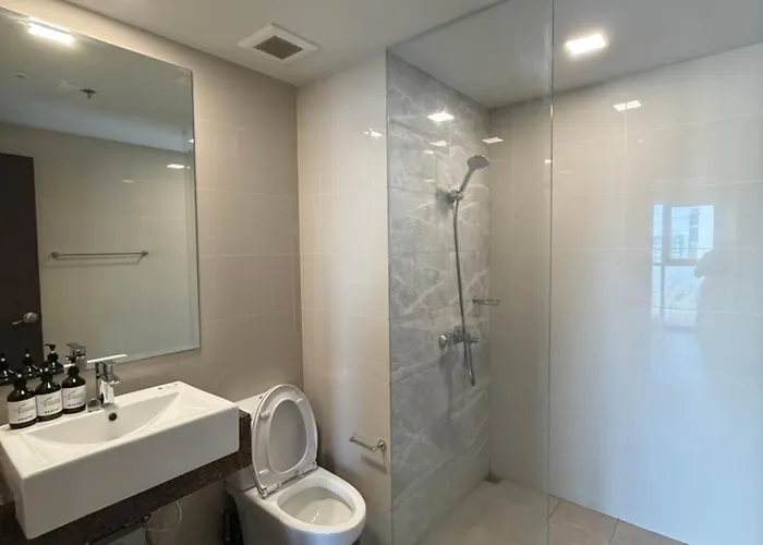 Adjacent 4br, 5br, 6br,7br,8br, 9br, 10br For Group Event & Family Reunion Ii Seaview Or Pool View Ii Next To Okada, Airport, Moa Apartment Manila