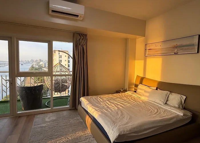 Adjacent 4br, 5br, 6br,7br,8br, 9br, 10br For Group Event & Family Reunion Ii Seaview Or Pool View Ii Next To Okada, Airport, Moa Apartment Manila