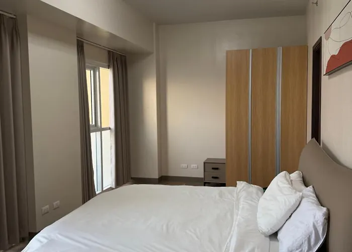Apartment Adjacent 4br, 5br, 6br,7br,8br, 9br, 10br For Group Event & Family Reunion Ii Seaview Or Pool View Ii Next To Okada, Airport, Moa