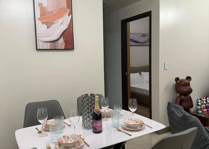 Apartment Adjacent 4br, 5br, 6br,7br,8br, 9br, 10br For Group Event & Family Reunion Ii Seaview Or Pool View Ii Next To Okada, Airport, Moa