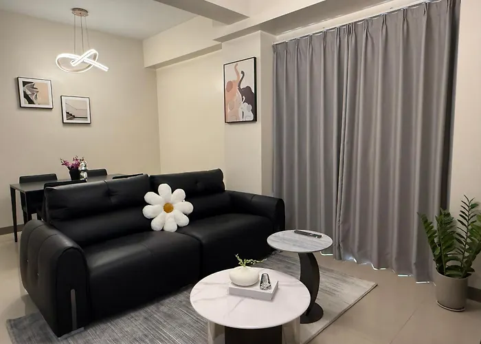 Apartment Adjacent 4br, 5br, 6br,7br,8br, 9br, 10br For Group Event & Family Reunion Ii Seaview Or Pool View Ii Next To Okada, Airport, Moa